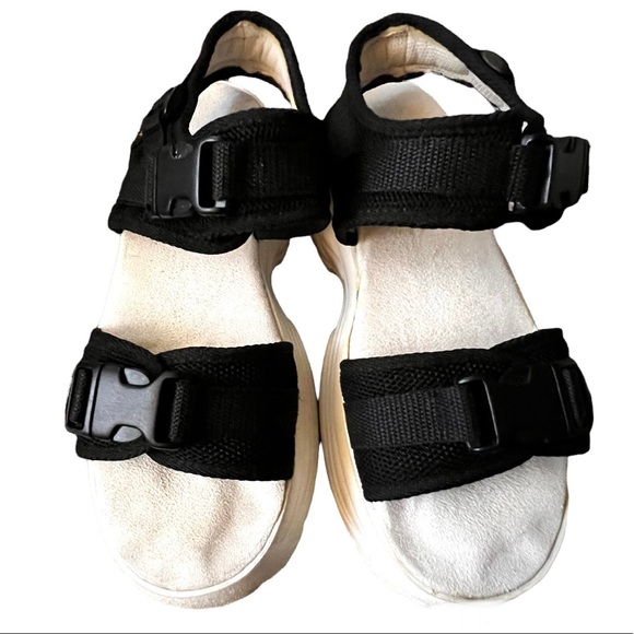 Urban Outfitters Sandals Platform Black White Velcro Strap Size 6 Chunky Y2K - Picture 4 of 10